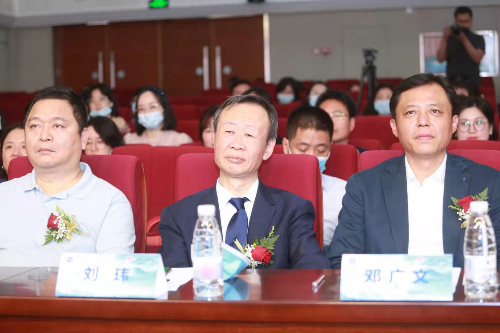 乔洛施无敏爱心公益活动